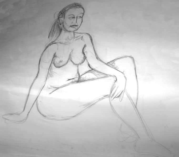 Femme posant assise