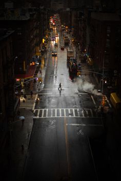 10fe4a13e6f3a4cd0e55f5c5352e1cc4--city-streets-city-lights.jpg
